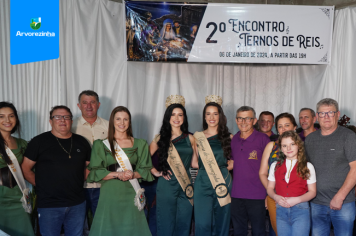 Encontro Regional de Terno de Reis em Linha Terceira reúne comunidades em celebração cultural.